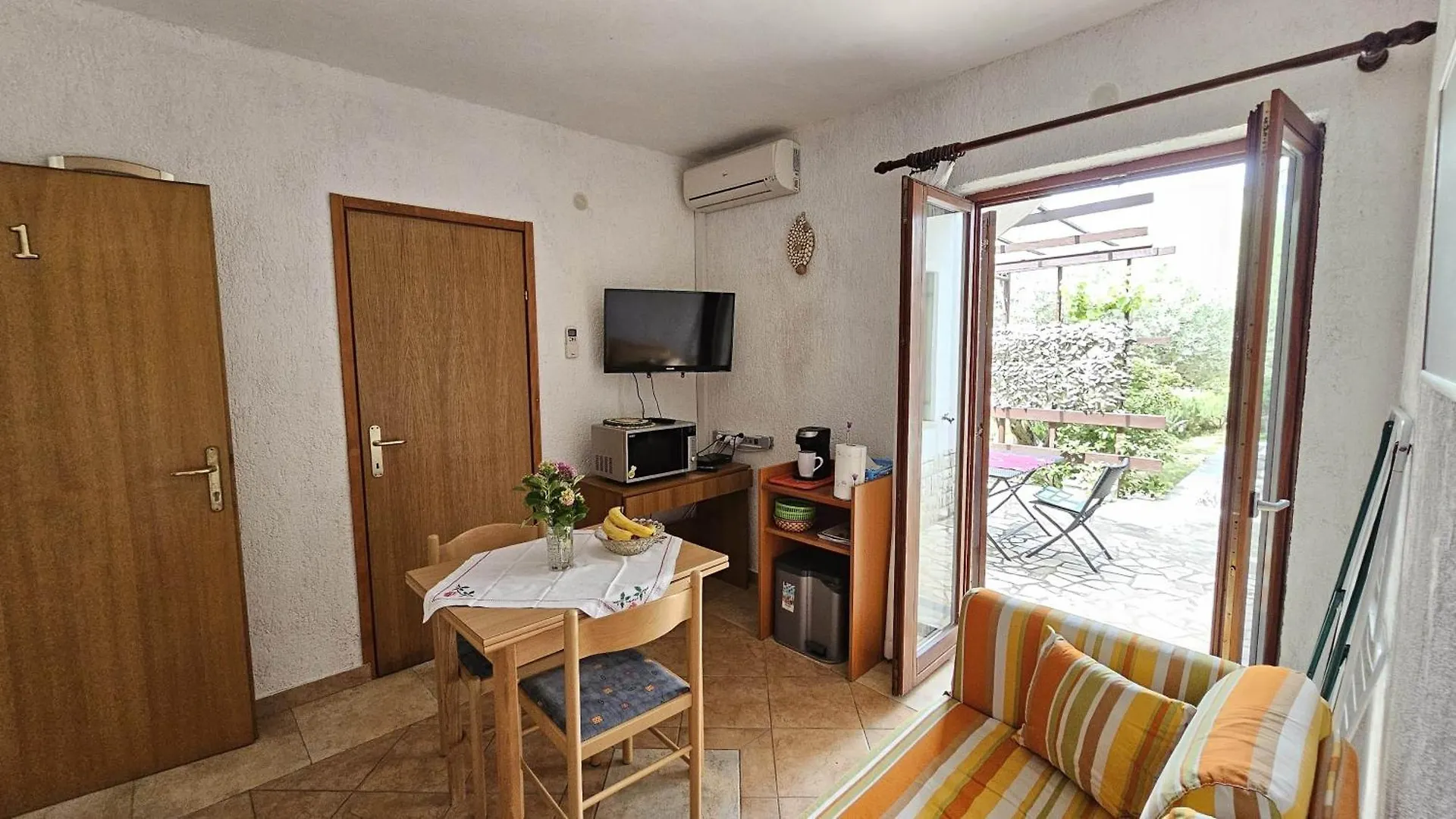 Apartment Pinezici 5319B Croatia