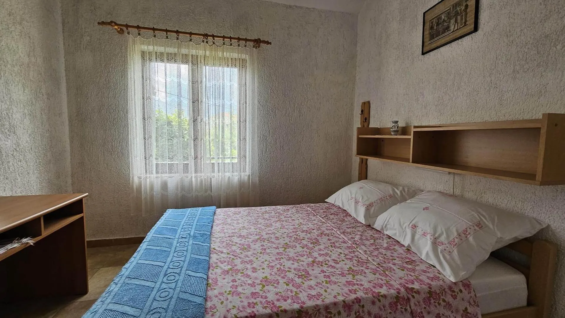 Apartment Pinezici 5319B Croatia